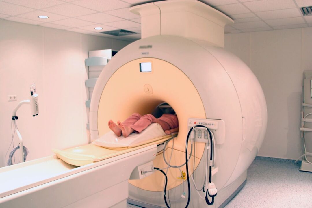 MRI diagnózis céljából az ágyéki gerinc osteochondrosisának gyanúja esetén